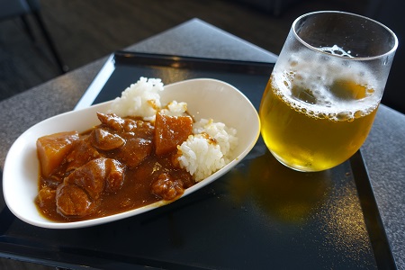 関空でANAカレーを食べる