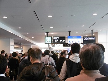 ANA国内線優先搭乗の風景