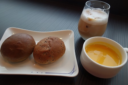 羽田ラウンジで食べたもの