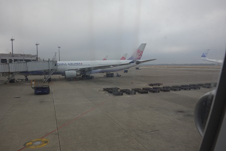 台北桃園空港に到着
