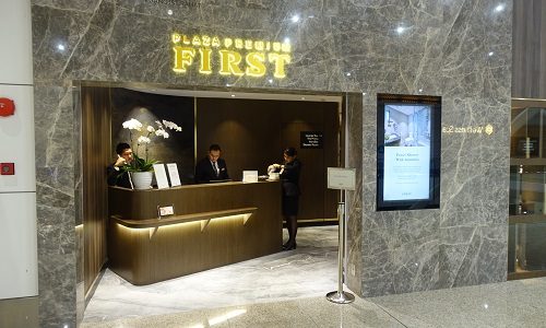 JAL指定ラウンジ。クアラルンプール空港のPlaza Premium First は素晴らしかった。